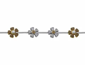 18kt White Gold Flower Diamond Bracelet