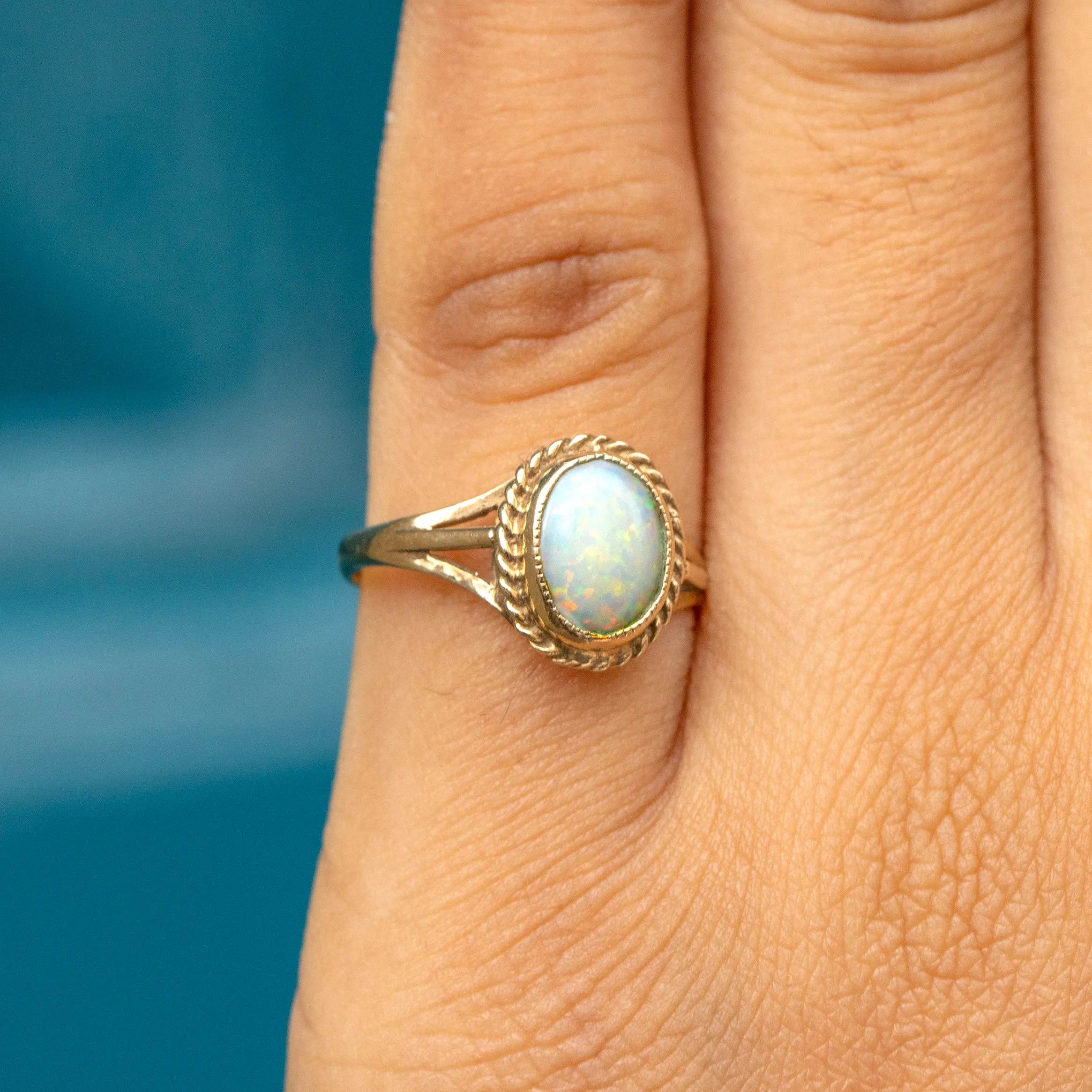 9ct Gold Opal Ring, 0.87ct