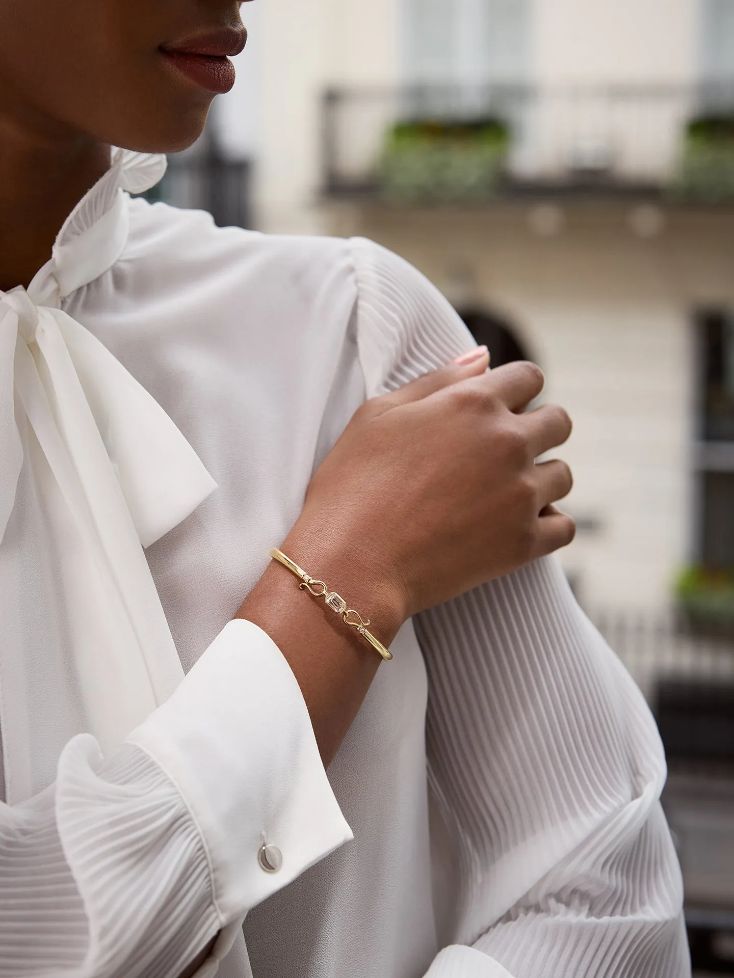 Florentine Ashoka Yellow Gold Diamond Bangle