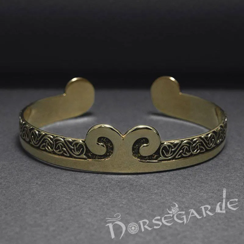 Handcrafted Floral Pattern Arm Ring - Bronze