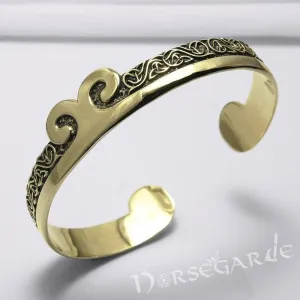 Handcrafted Floral Pattern Arm Ring - Bronze