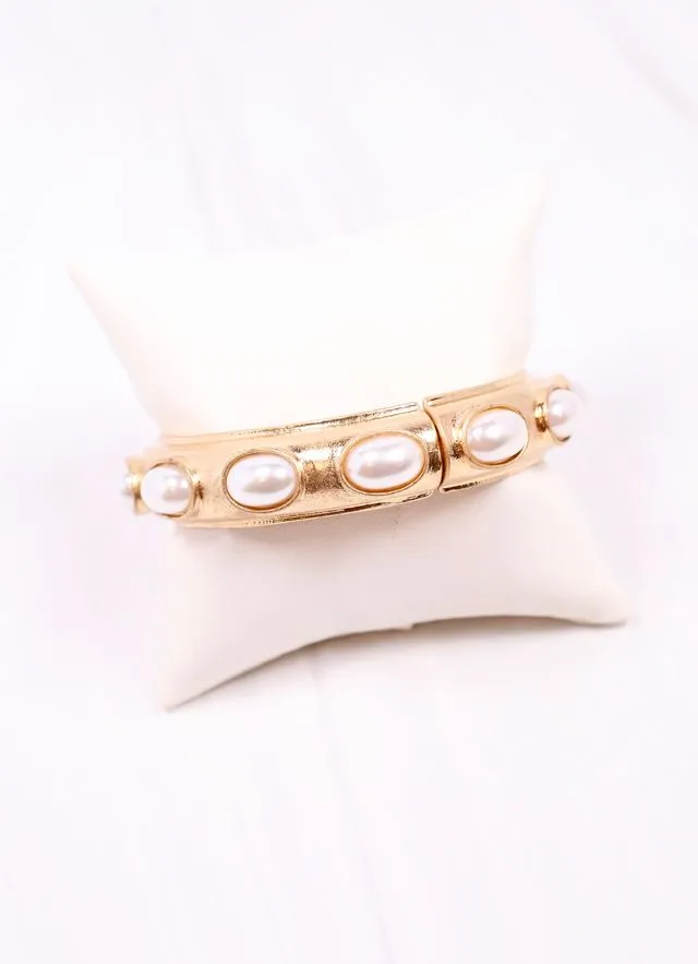 Harriette Pearl Bracelet Gold