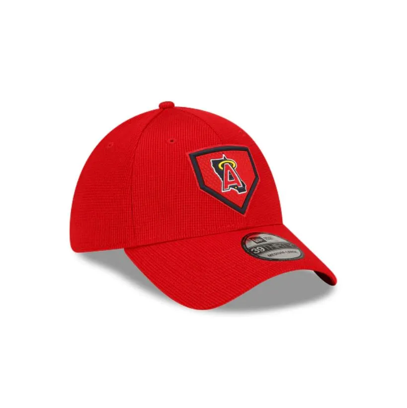 Los Angeles Angels New Era 39THIRTY 2022 Clubhouse Flex Fit Hat