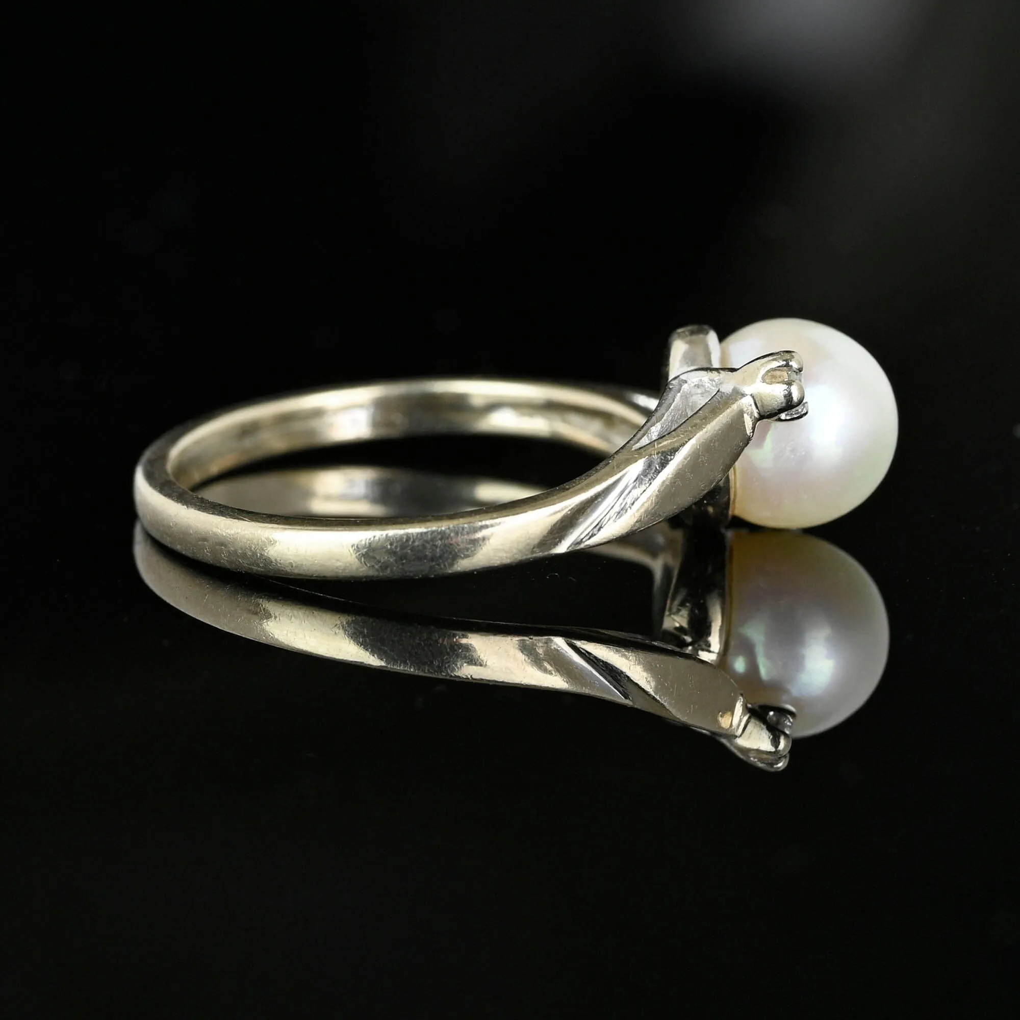 Vintage 14K White Gold Diamond Accent Pearl Ring